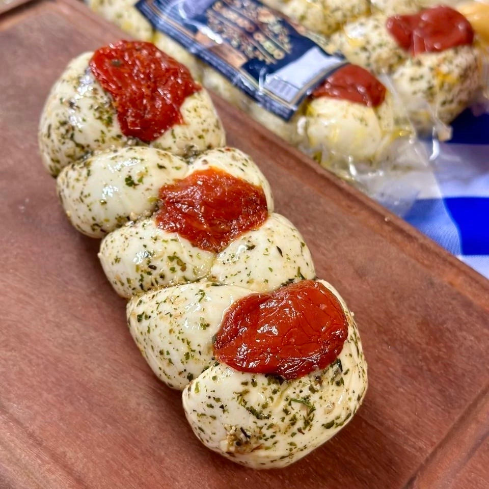 Trança de Mussarela com Tomate Seco - 350g